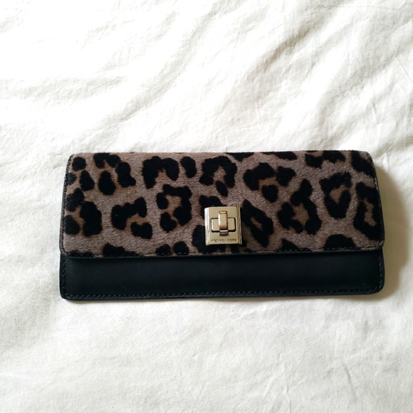 Wallet - Picture 1 of 2